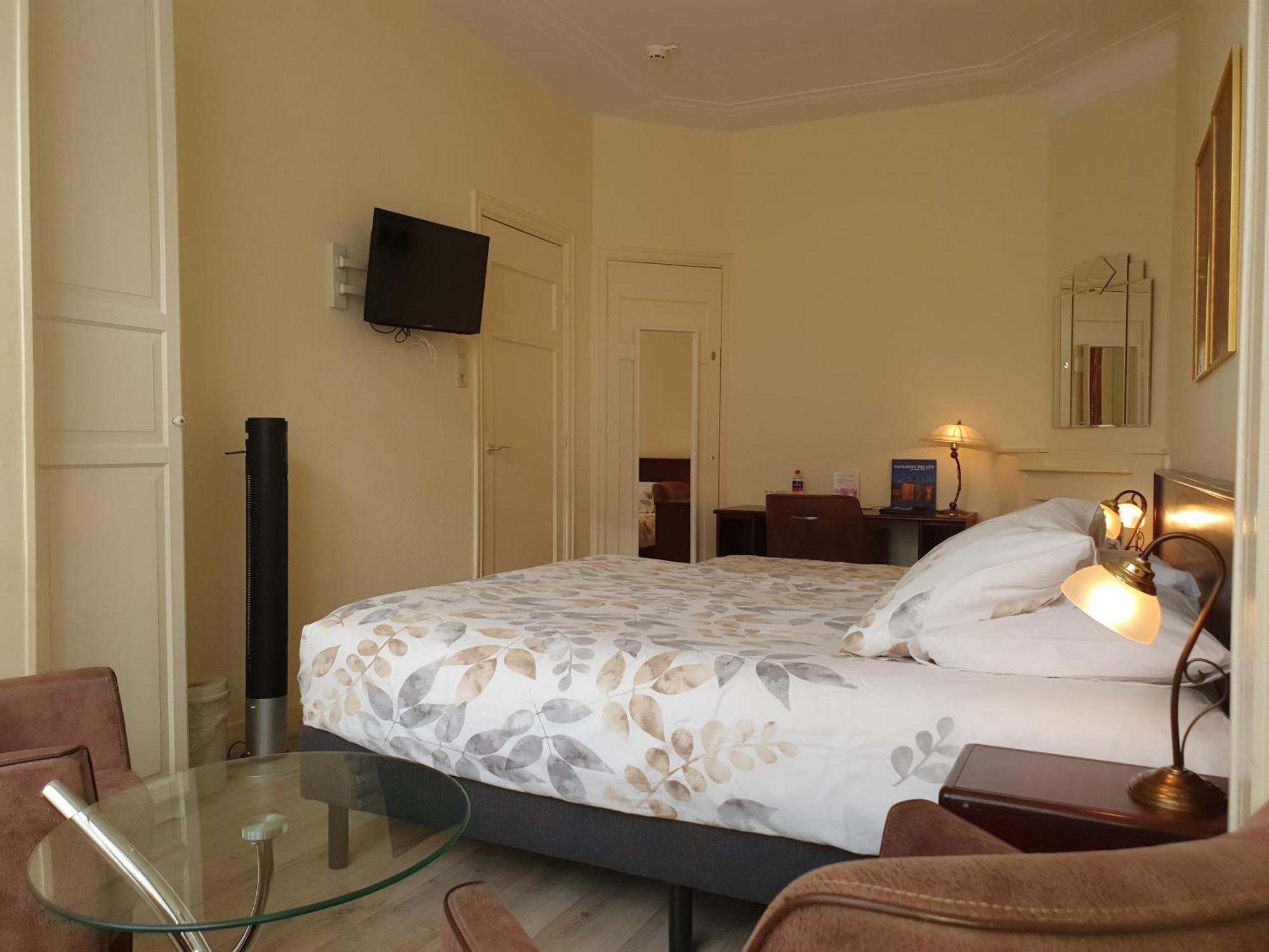 Bor Scheveningen Hotel 3*
