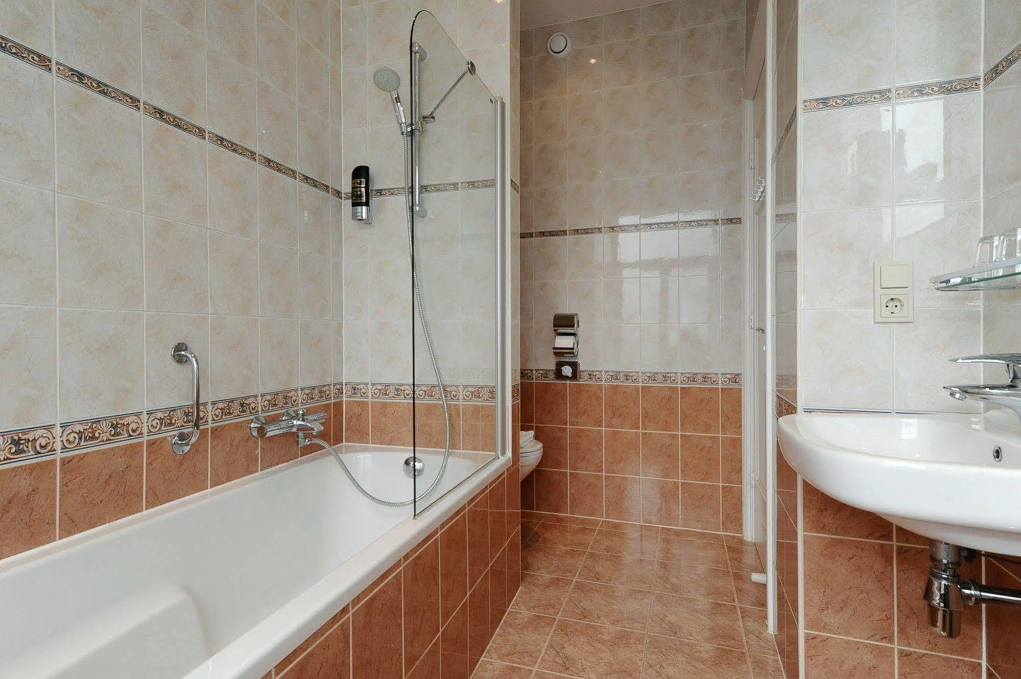Hotel Bor Scheveningen 3*